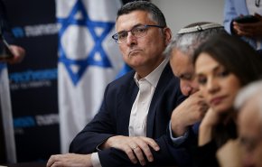 وزير إسرائيلي يستقيل ونتنياهو يقود الاسرائيليين الی المجهول