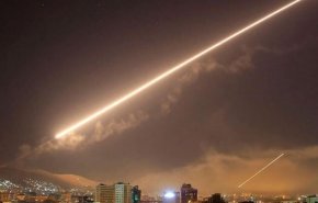 مقابله پدافند هوایی سوریه با اهداف متخاصم در آسمان حلب

