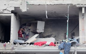 شهداء ومفقودون بقصف الاحتلال منزلا في مخيم المغازي