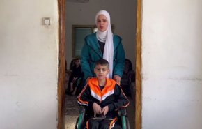 کودک زخمی فلسطینی با بیانی ساده، وحشیگری اشغالگران را افشا کرد