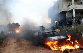 بالفيديو.. مستوطنون يحرقون40 منزلاً ومركبة في رام الله