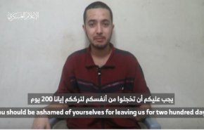 'القسام' تنشر فيديو لأسير إسرائيلي يندد بفشل نتنياهو بإستعادة الأسرى