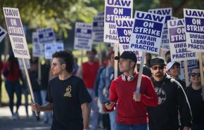 اعتصاب کارگران فارغ التحصیل دانشگاه کالیفرنیا به‌دلیل نحوه برخورد با معترضان جنگ غزه