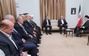 قائد الثورة:  راية الإسلام العليا اليوم بيد أهل غزة