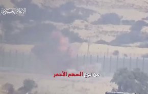 شاهد.. مقاتل قسامي يوجه رسالة لنتنياهو بعد صاروخ 'السهم الاحمر'
