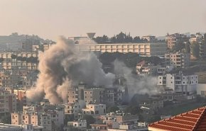 فيديو.. 8 شهداء في غارة إسرائيلية على مبنى سكني في النبطية