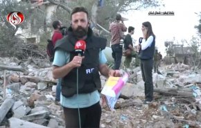 مشاهد حية لأنقاض مبنى لنازحين في زغرتا قصفه الاحتلال 