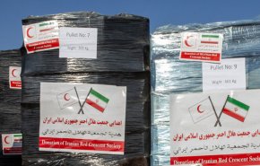 الهلال الأحمر الإيراني يجهز شحنة مساعدات بزنة 10 آلاف طن لإرسالها إلى لبنان

