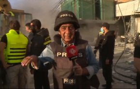 شاهد: غارة إسرائيلية تنسف مبنى سكنيا في صور