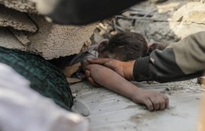 37 شهيد في غارات اسرائيلية صباحية علی قطاع غزة 