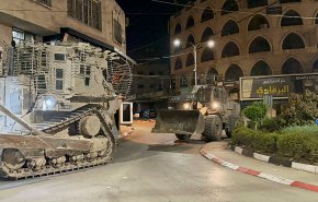 قوات الاحتلال تفجر منازل ومخزنا في مخيم طولكرم