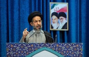 امام جمعه موقت تهران: مطمئن‌ترین راه برای برون‌رفت از چالش‌ها شناخت مبانی فکری امام است 