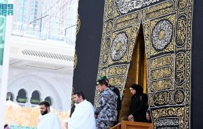 بالصورة.. أول ظهور علني لزوجة الجولاني في السعودية