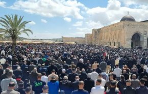 حماس: تقييد الوصول للأقصى سابقة خطيرة تستهدف حرية العبادة