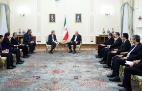 الرئيس الايراني: تفعيل اللجنة المشتركة مع ماليزيا ضرورة لتسهيل التبادل التجاري