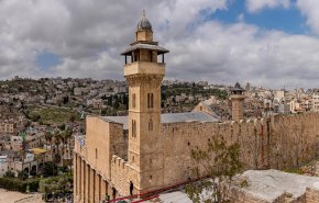 الاحتلال يرفض تسليم الحرم الإبراهيمي في الجمعة الأولى لشهر رمضان