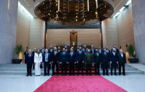 تعرف إلى السير الذاتية لوزراء حكومة سوريا الجديدة