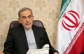 ولايتي: ايران تقف اليوم في صلب النظام العالمي الجديد