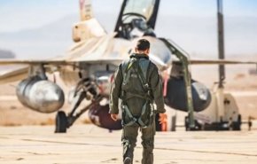 إقالة طيارين 