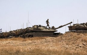 5 دبابات إسرائيلية مدعومة بـ 100 عنصر تتمركز شمالي القنيطرة