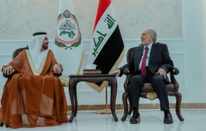 في زيارة رسمية.. رئيس البرلمان العربي يصل إلى بغداد