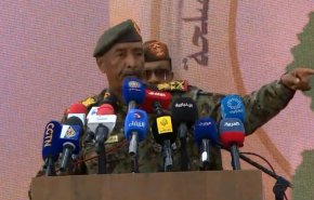 البرهان: انتقلنا من الدفاع الى الهجوم وسنواصل حتى تحرير كل ارجاء البلاد