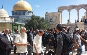مستوطنون يقتحمون الأقصى وسط إجراءات مشددة فرضتها قوات الاحتلال