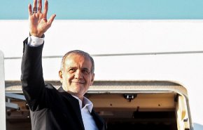 الرئيس بزشكيان يغادر طهران متوجها إلى باكو