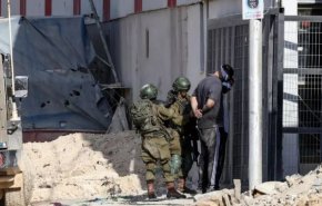 الاحتلال يحتجز مئات المواطنين على مدخل طولكرم ونور شمس