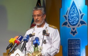 الأدميرال سياري: يجب الاستعداد بتحديث وتحسين معداتنا الدفاعية