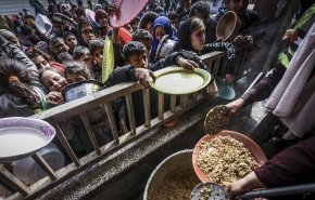 شاهد بالفيديو: حصار وغذاء نادر.. غزة على حافة الهاوية الإنسانية