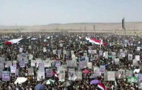 تحت شعار: 'لنصرة غزة.. بقوة الله هزمنا أمريكا وسنهزم إسرائيل'.. 
