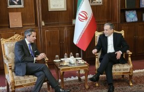 عراقجي يتحدث هاتفيا مع غروسي ويغادر السبت الى السعودية وقطر