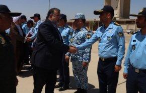 قائد سلاح الجو بالجيش الايراني يتفقد قاعدة 