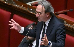 برلماني إيطالي يصرخ في وجه رئيسة الوزراء: نفاقك صادم بشأن غزة