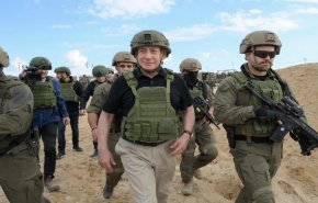 نتنياهو يقرر بضخ مساعدات شحيحة لمنع تحقيق أهداف 