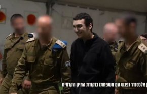 الجندي 'ألكسندر': قدت عربة يجرها حمار وهكذا نجوت من قصف إسرائيلي