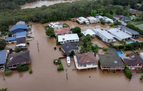 زیر آب رفتن خانه ۵۰ هزار شهروند استرالیایی بر اثر وقوع سیل گسترده