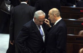 أولمرت: الجنود الإسرائيليون يرتكبون أعمال وحشية بأمر من نتيناهو في غزة