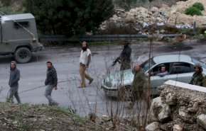 مستوطنون يهاجمون منازل الفلسطينيين في بروقين بالضفة الغربية