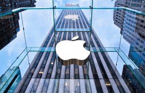 ترامب يهدد مصنعي الهواتف الذكية بفرض رسوم جمركية جديدة