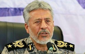 دریادار سیاری: دشمن در مورد ایران دچار اشتباه محاسباتی شده است