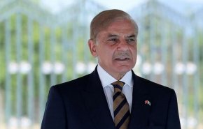 بالفيديو..رئيس الوزراء الباكستاني يصل إلى طهران