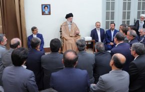 رهبر انقلاب: امروز برای خدمت به مردم فضا مناسب و فرصت‌ها بسیار است