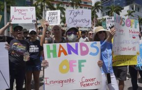 احتجاجات عنيفة في لوس أنجلوس ضد سياسة ترامب لترحيل المهاجرين