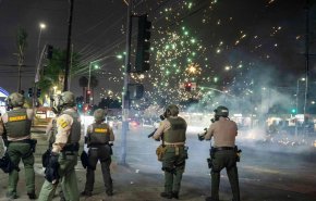 احتجاجات لوس أنجلوس تدخل يومها الرابع وتمتد إلى مدن أخرى