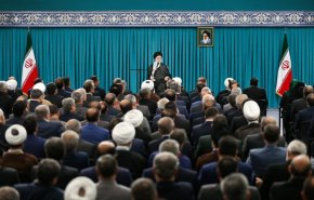 قائد الثورة: لا نقبل بإملاءات الخارج ومواقفنا تنبع من مبادئنا الثورية