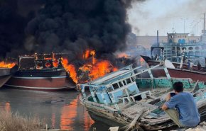 آتش‌سوزی ۱۰ فروند شناور در اسکله جوادالائمه پارسیان