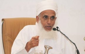 مفتي عُمان يدين العدوان على إيران ويدعو المسلمين إلى التوحد ونصرة اخوانهم