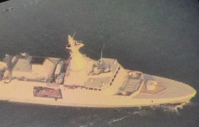 الجيش الإيراني يوقف مدمّرة تجسّسية بريطانية في بحر عُمان